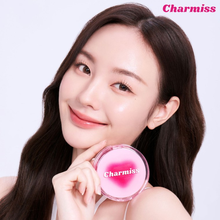 Charmiss Charming Glow Airy Cushion SPF50+ PA++++-04